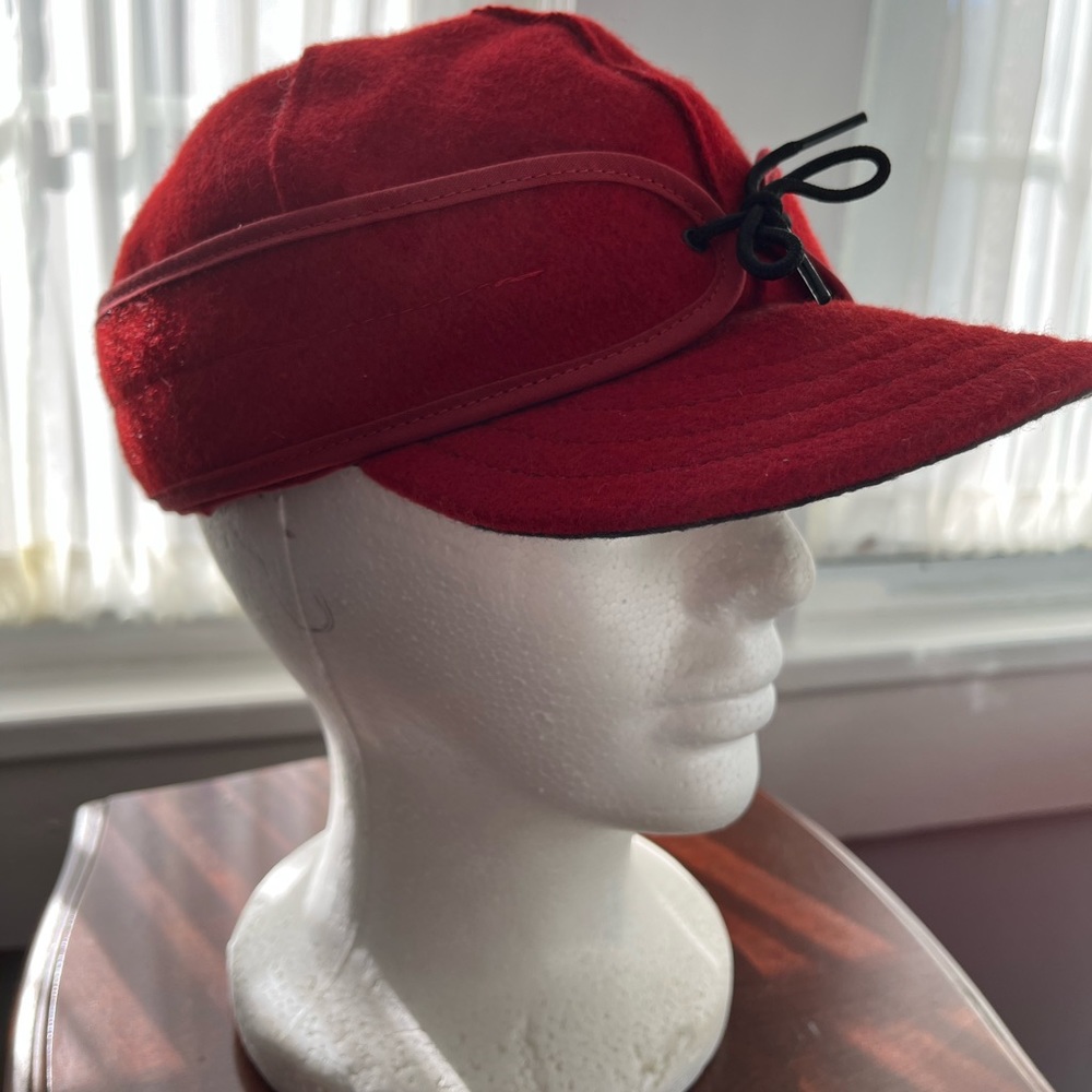 Red Wool Men's Cap